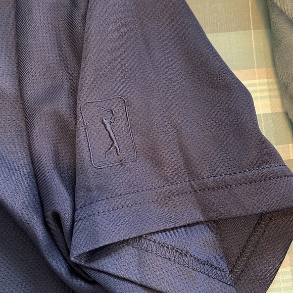 Men's Airflux Solid Mesh Short Sleeve Golf Polo Shirt - Picture 3 of 3